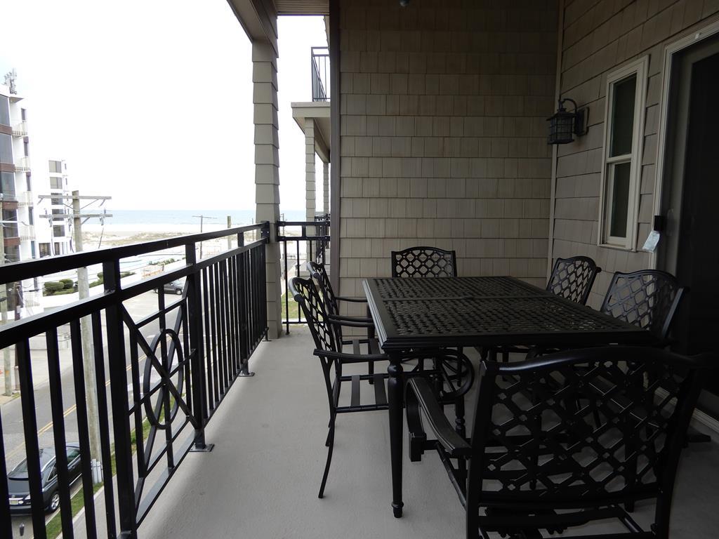 408 EAST FARRAGUT ROAD CREST BY THE SEA CONDO 301 WILDWOOD CREST